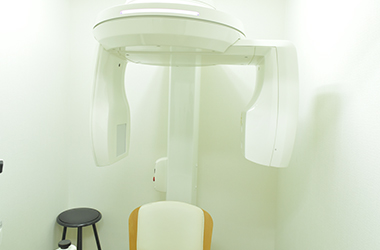精密さが要求されるインプラント治療のための精密診断機器「歯科用CT」